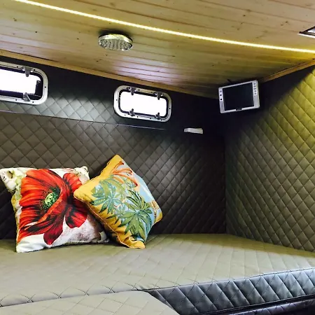 بوتيل *amazing! Mara Designer Boat Close 2 Amsterdam* آلسمير